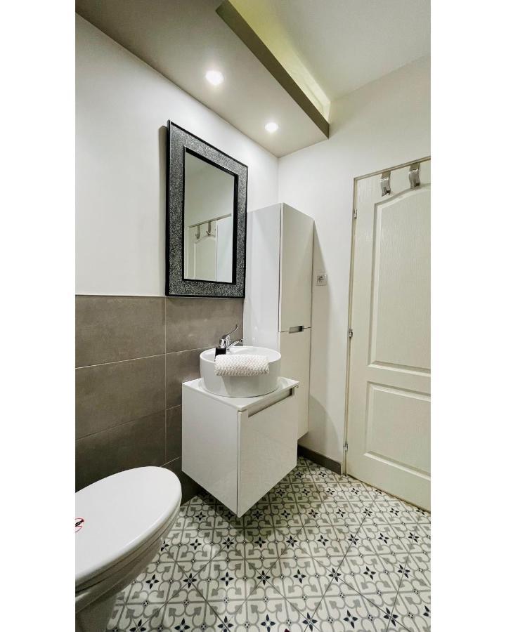 Ferienwohnung Apartman Jelena Sremska Mitrovica Exterior foto