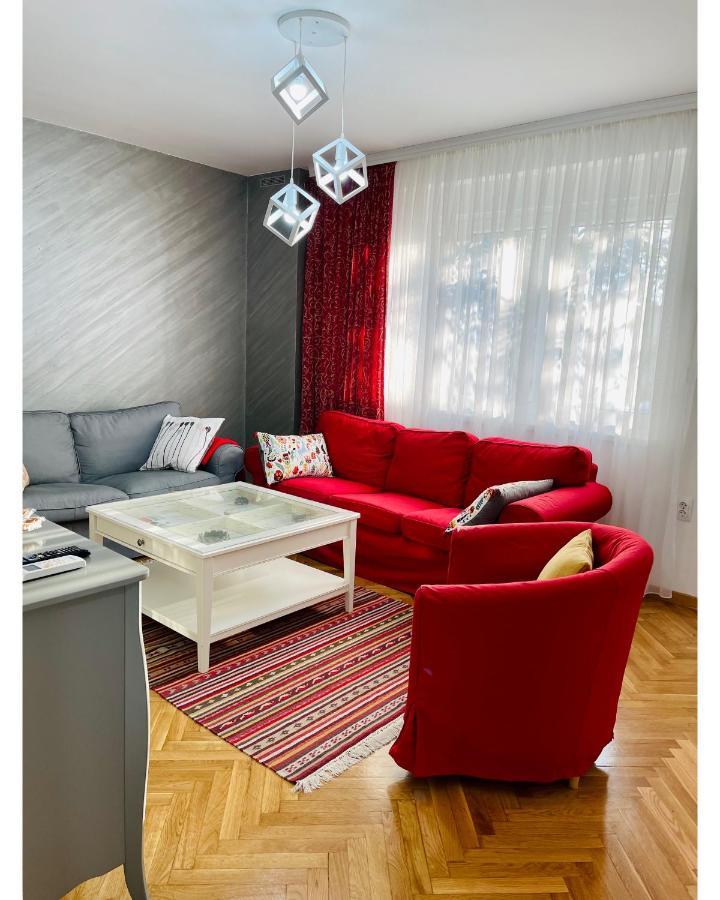 Ferienwohnung Apartman Jelena Sremska Mitrovica Exterior foto